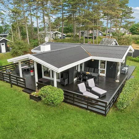 Beautiful In With House Sea View *